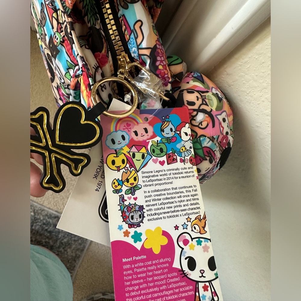NWT Tokidoki Lesportsac Hawaii Special Edition Tote Bag - Picture 3 of 9
